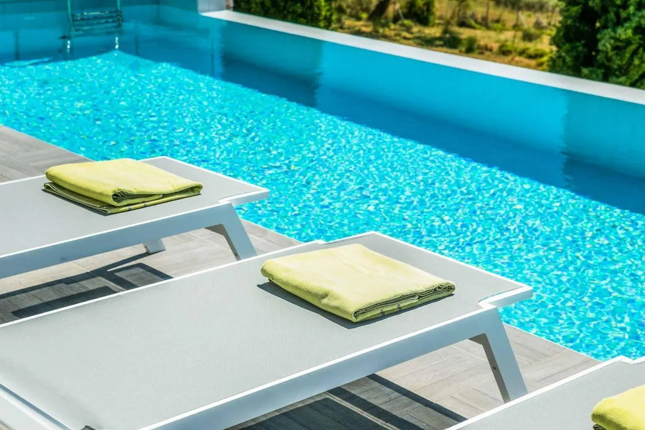Villa Della Luna Βλαχάτα